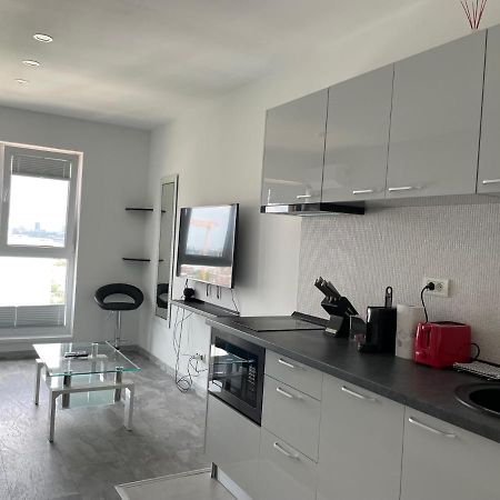 Cozy 2-Room Penthouse Lakeview W14 Bucarest Extérieur photo