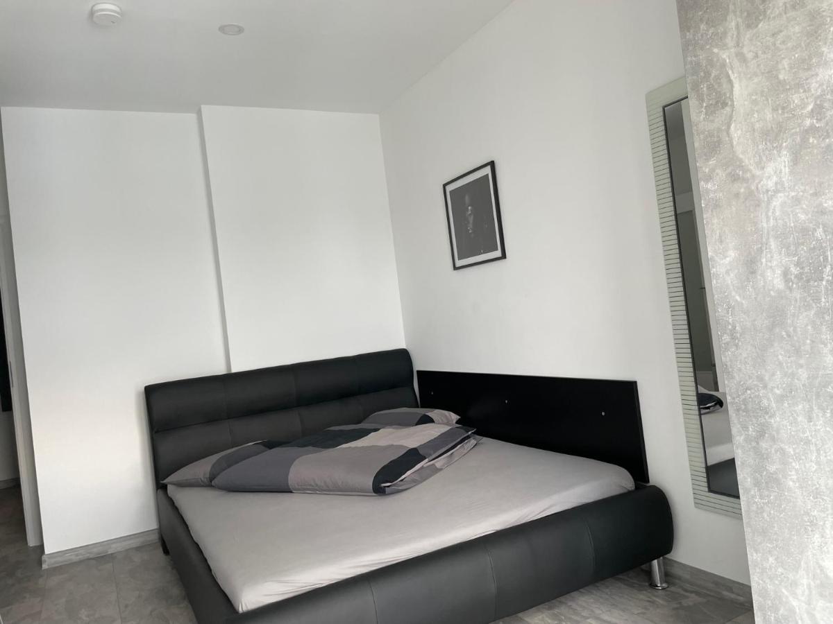 Cozy 2-Room Penthouse Lakeview W14 Bucarest Extérieur photo